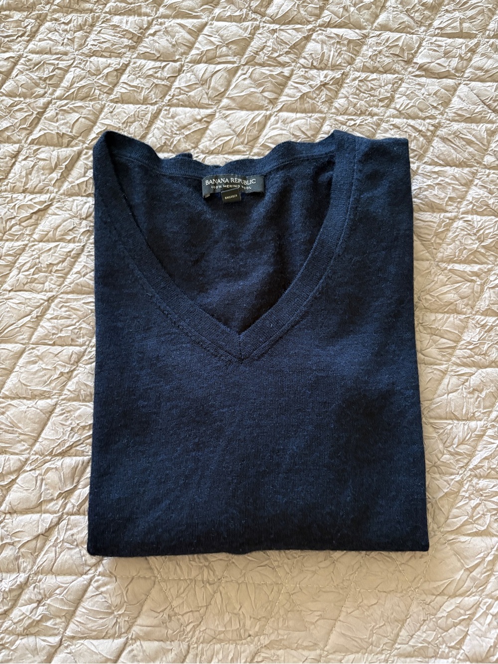 Banana Republic womens Dark Navy V-Neck Sweater